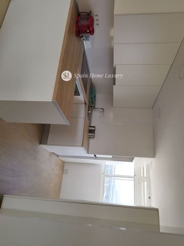 2 bedroom Flat for sale in Benidorm with pool garage - € 250,000 (Ref: 9481358)