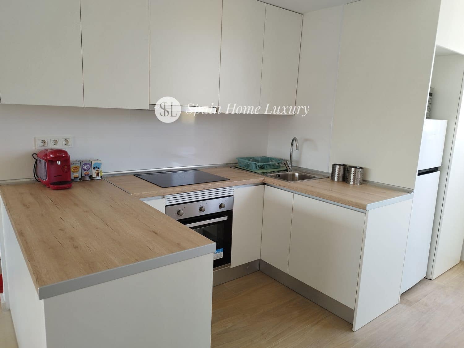 2 bedroom Flat for sale in Benidorm with pool garage - € 250,000 (Ref: 9481358)