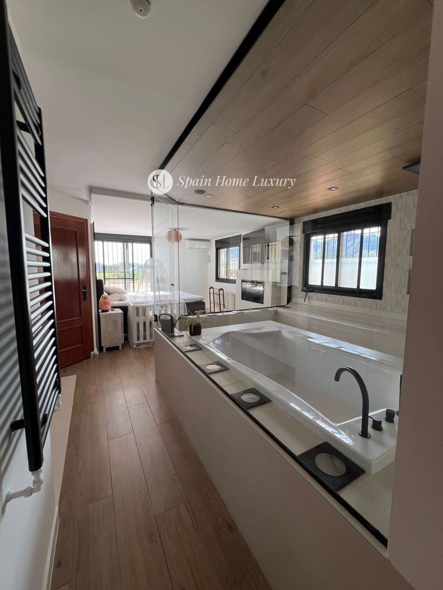 8 soveværelse Villa til salg i Callosa d'En Sarria med swimmingpool - € 1.495.000 (Ref: 9488582)