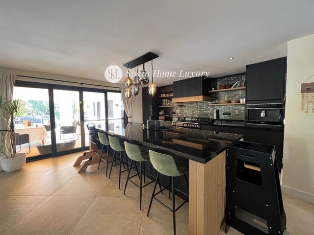 8 soveværelse Villa til salg i Callosa d'En Sarrià med swimmingpool - € 1.495.000 (Ref: 9488582)