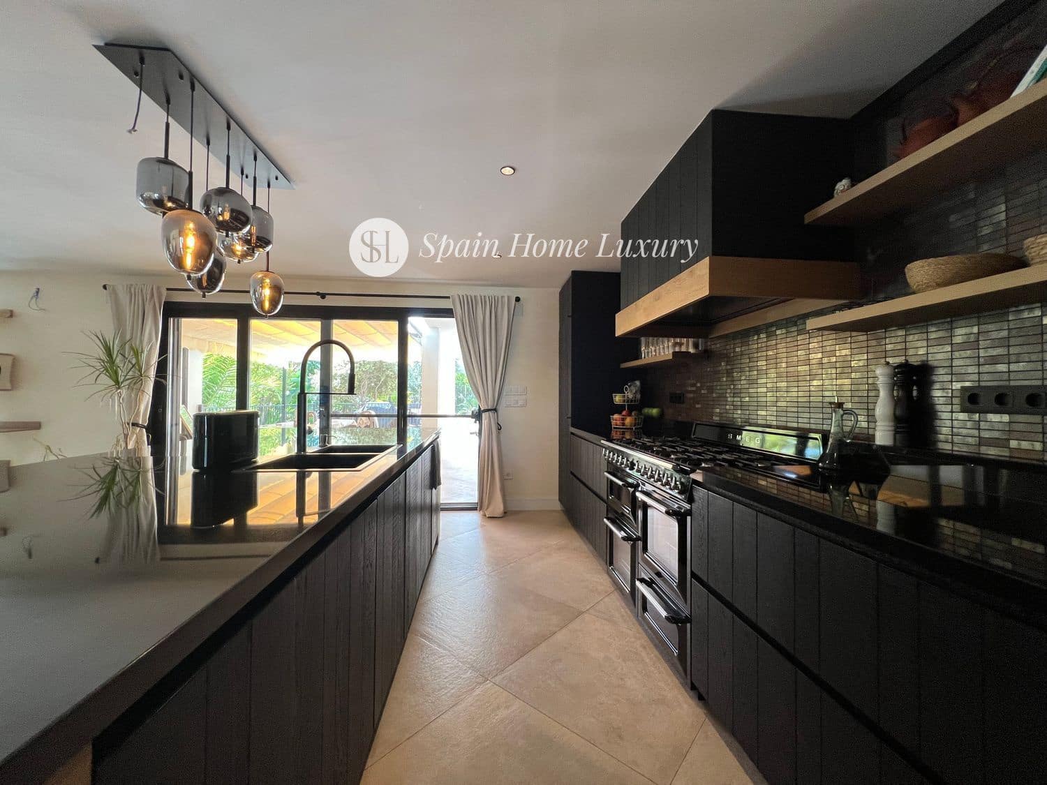 8 soveværelse Villa til salg i Callosa d'En Sarria med swimmingpool - € 1.495.000 (Ref: 9488582)