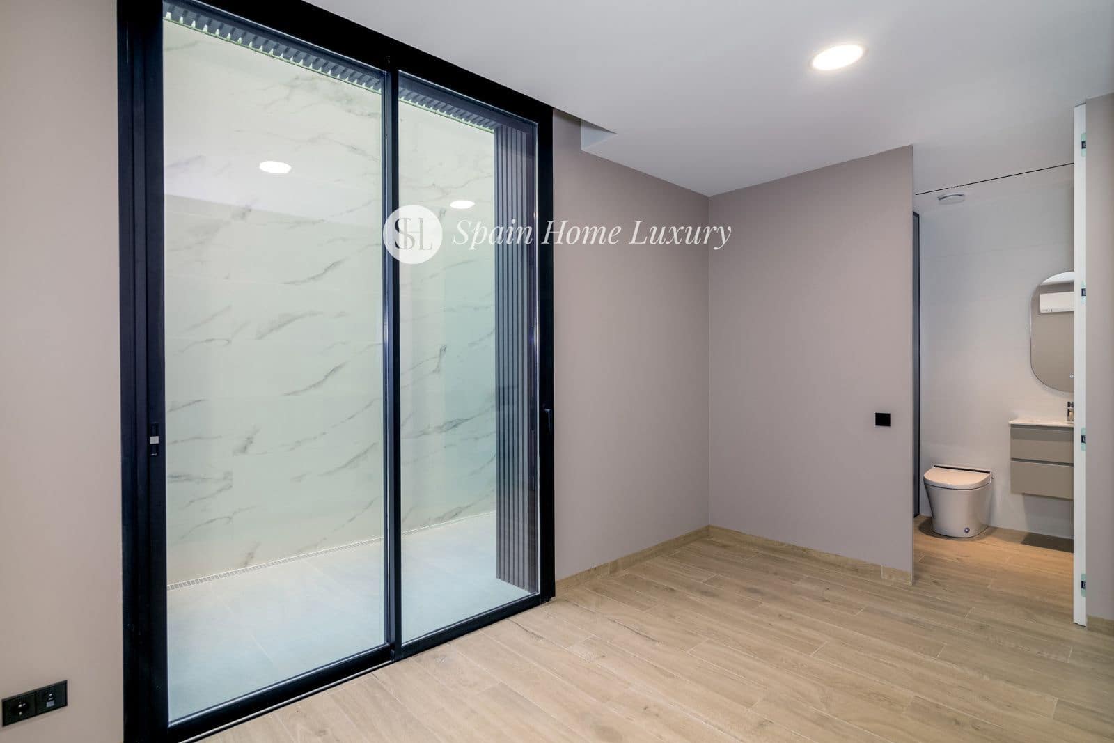 5 sypialnia Willa na sprzedaż w Alfaz del Pi / L'Alfas del Pi z basenem garażem - 2 250 000 € (Ref: 9593220)