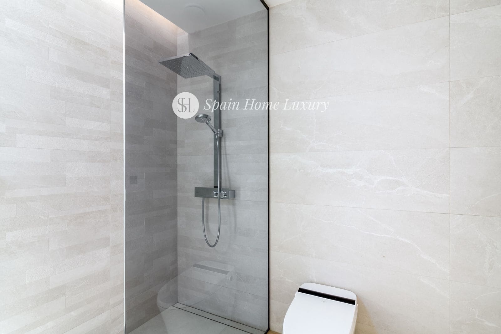 5 sypialnia Willa na sprzedaż w Alfaz del Pi / L'Alfas del Pi z basenem garażem - 2 250 000 € (Ref: 9593220)