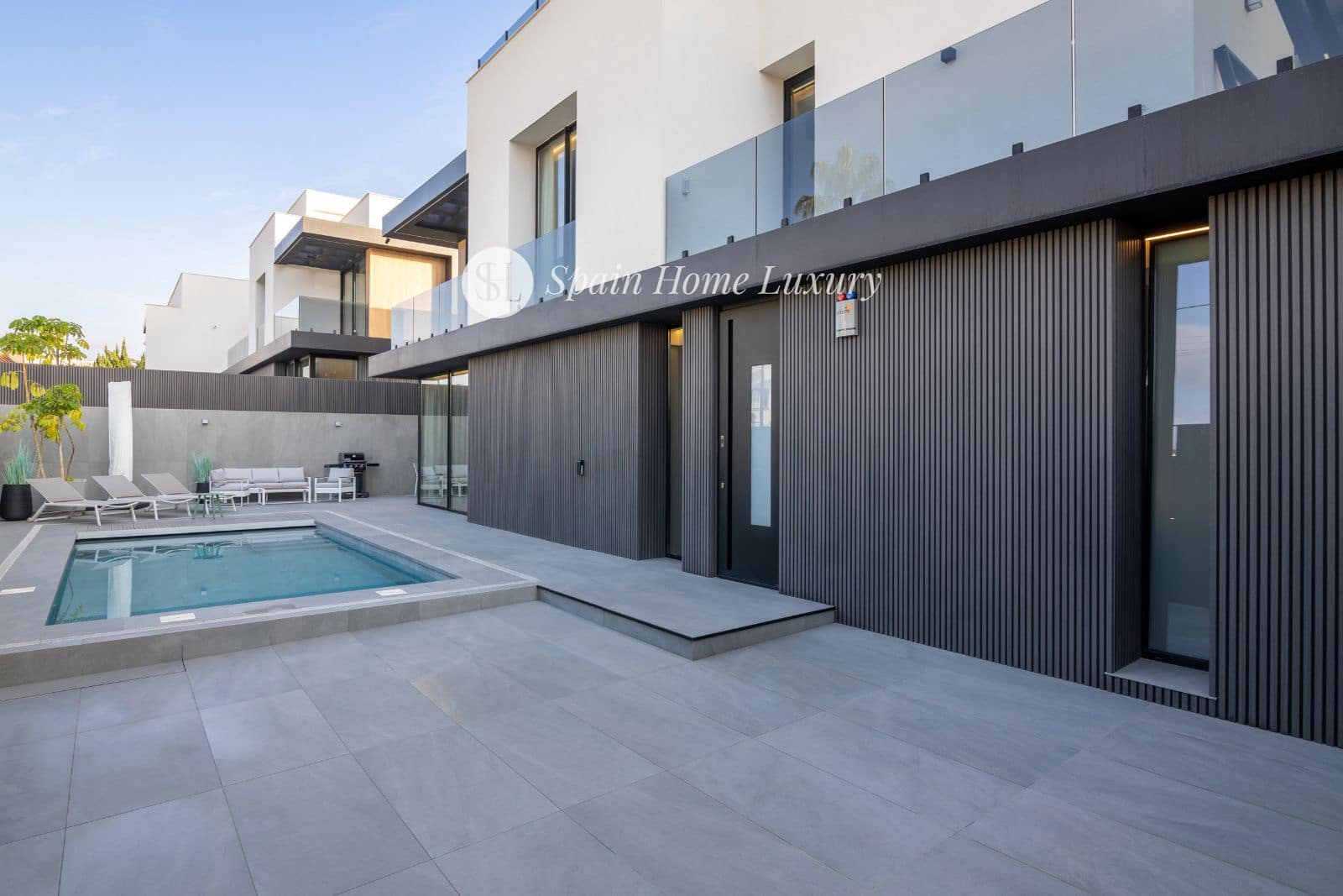 5 sypialnia Willa na sprzedaż w Alfaz del Pi / L'Alfas del Pi z basenem garażem - 2 250 000 € (Ref: 9593220)