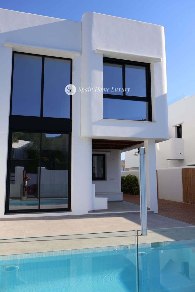 4 chambre Villa/Maison à vendre à Alfaz del Pi / L'Alfas del Pi avec piscine - 895 000 € (Ref: 9631446)