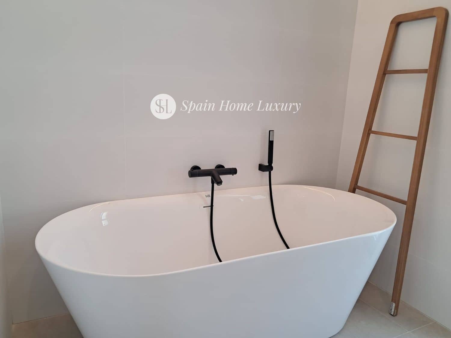 4 chambre Villa/Maison à vendre à Alfaz del Pi / L'Alfas del Pi avec piscine - 895 000 € (Ref: 9631446)