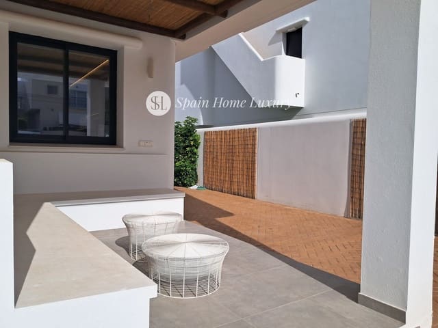 4 slaapkamer Villa te koop in Alfaz del Pi / L'Alfàs del Pi met zwembad - € 895.000 (Ref: 9631446)