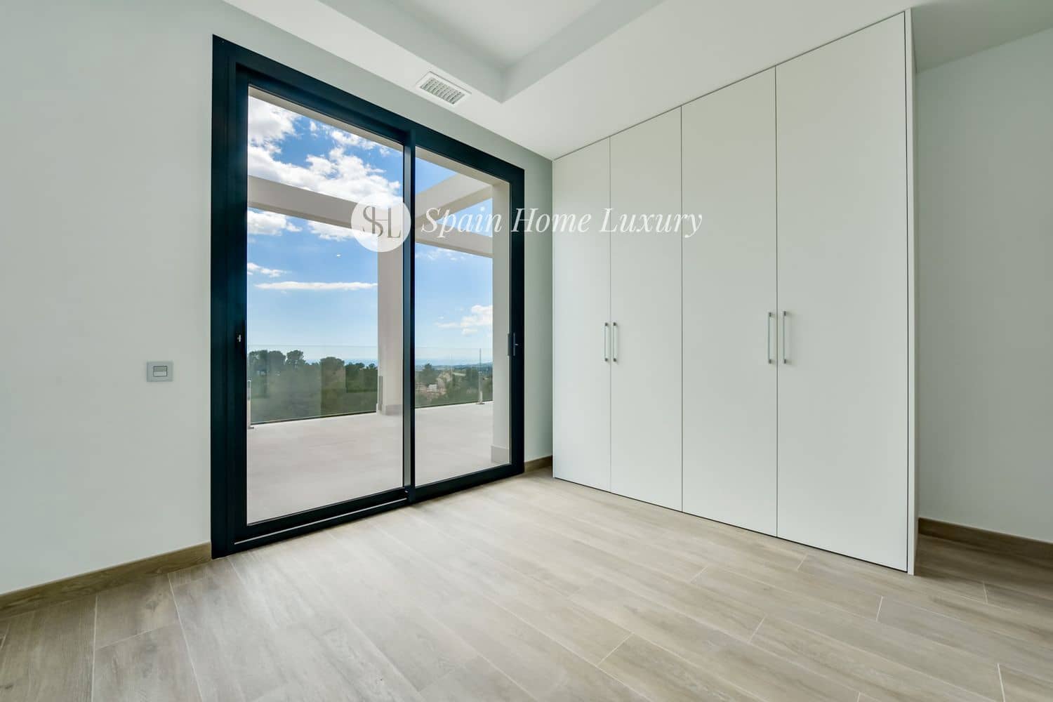 Chalet de 7 habitaciones en Finestrat en venta con piscina garaje - 1.900.000 € (Ref: 9631448)