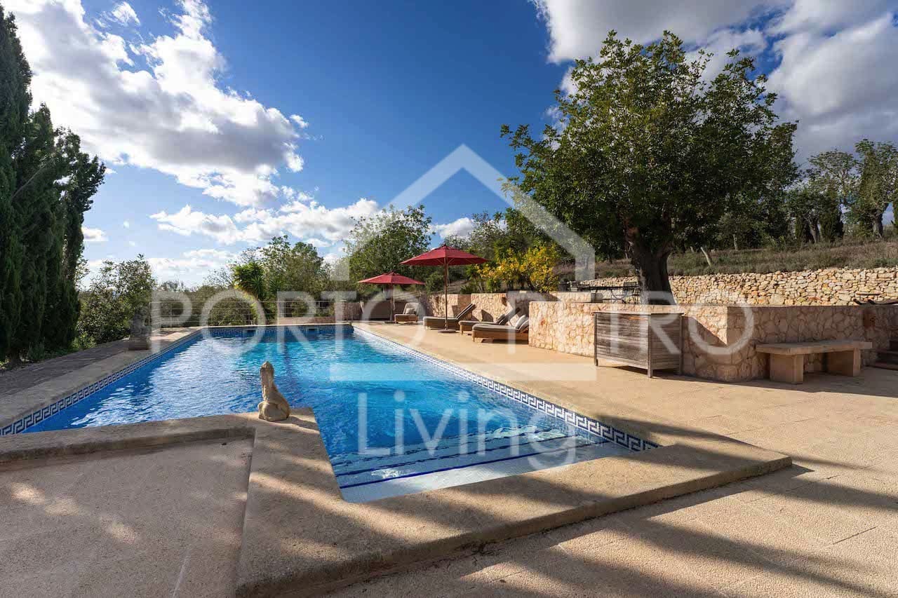 4 soveværelse Finca/Landehus til salg i Petra med swimmingpool - € 2.480.000 (Ref: 8958231)