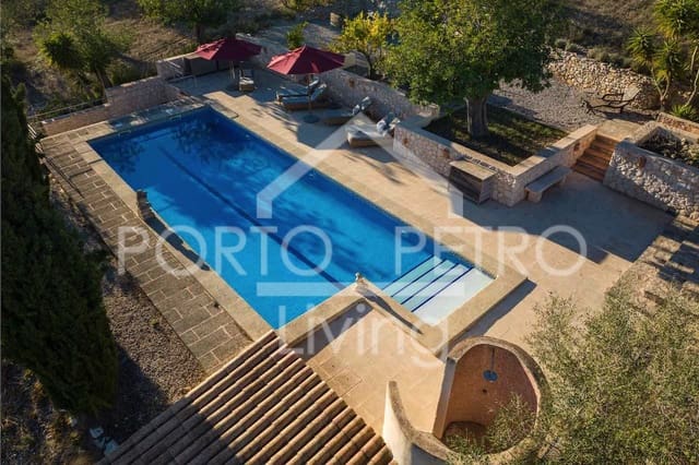 4 soveværelse Finca/Landehus til salg i Petra med swimmingpool - € 2.480.000 (Ref: 8958231)