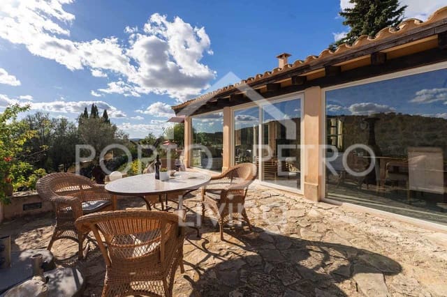 4 soveværelse Finca/Landehus til salg i Petra med swimmingpool - € 2.480.000 (Ref: 8958231)