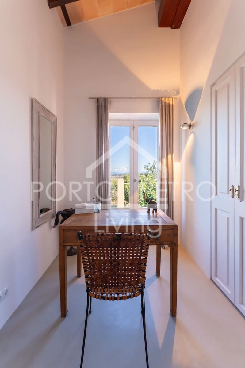 4 soveværelse Finca/Landehus til salg i Petra med swimmingpool - € 2.480.000 (Ref: 8958231)