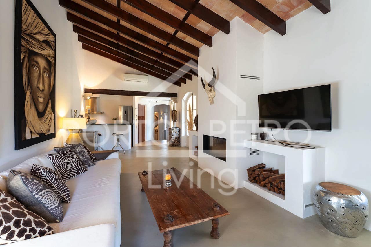 4 soveværelse Finca/Landehus til salg i Petra med swimmingpool - € 2.480.000 (Ref: 8958231)