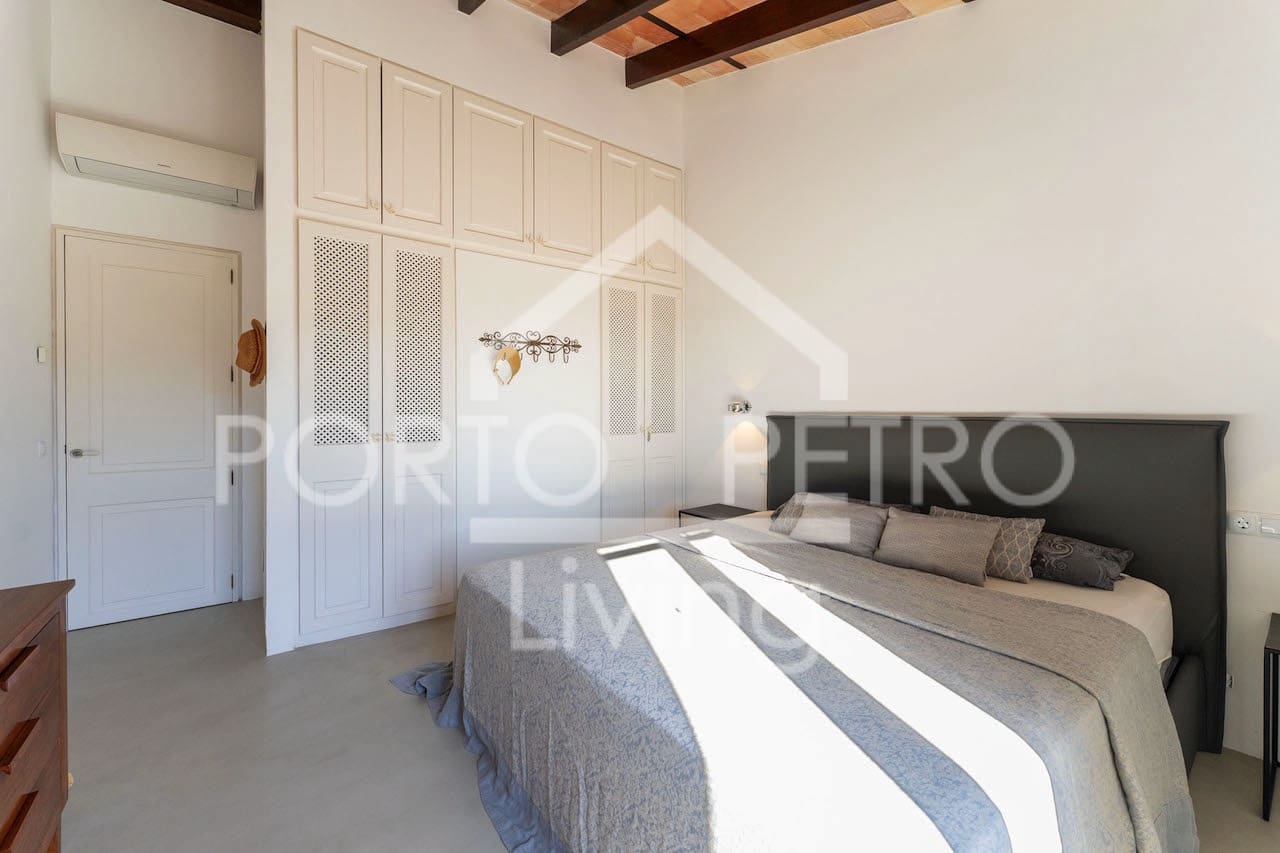 4 soveværelse Finca/Landehus til salg i Petra med swimmingpool - € 2.480.000 (Ref: 8958231)