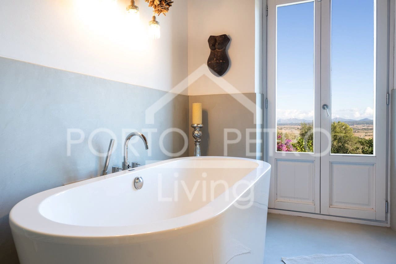 4 soveværelse Finca/Landehus til salg i Petra med swimmingpool - € 2.480.000 (Ref: 8958231)