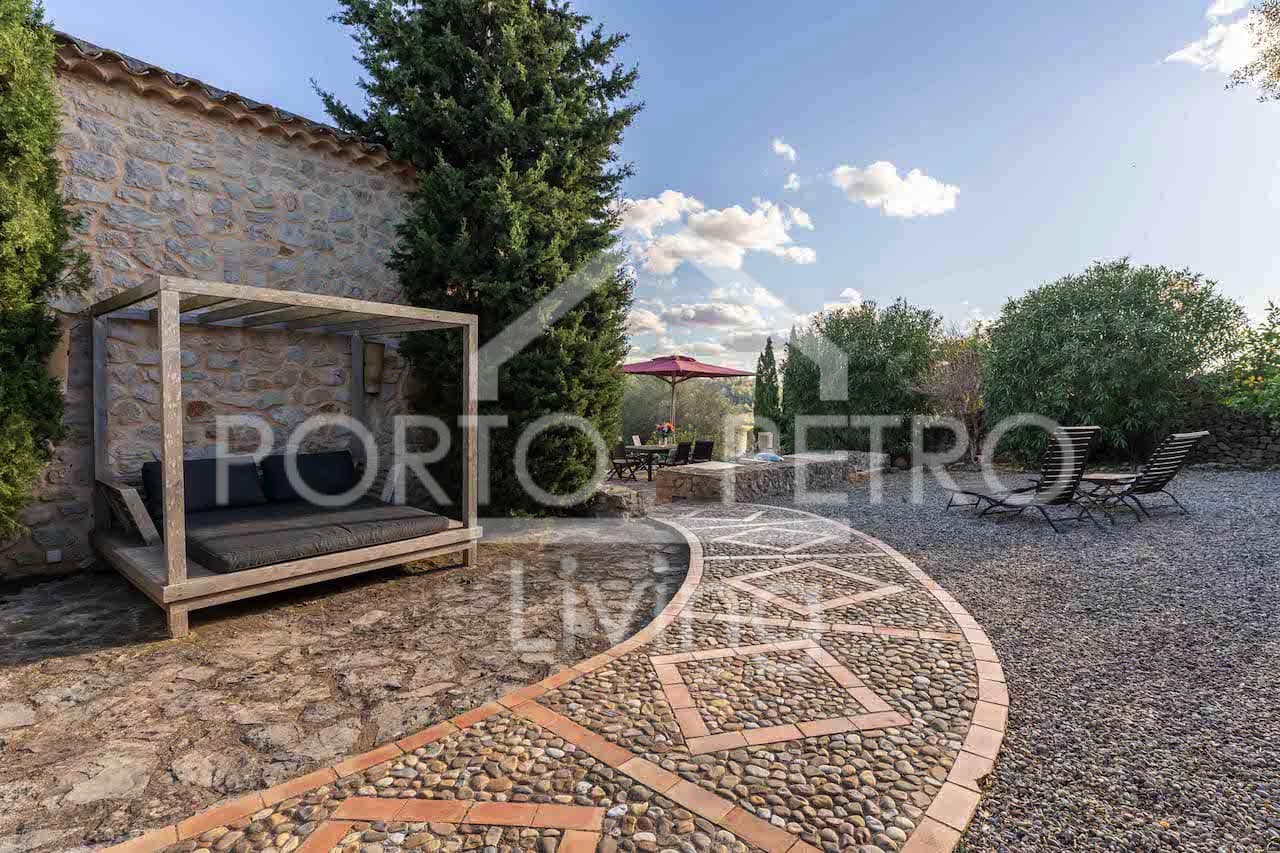 4 soveværelse Finca/Landehus til salg i Petra med swimmingpool - € 2.480.000 (Ref: 8958231)