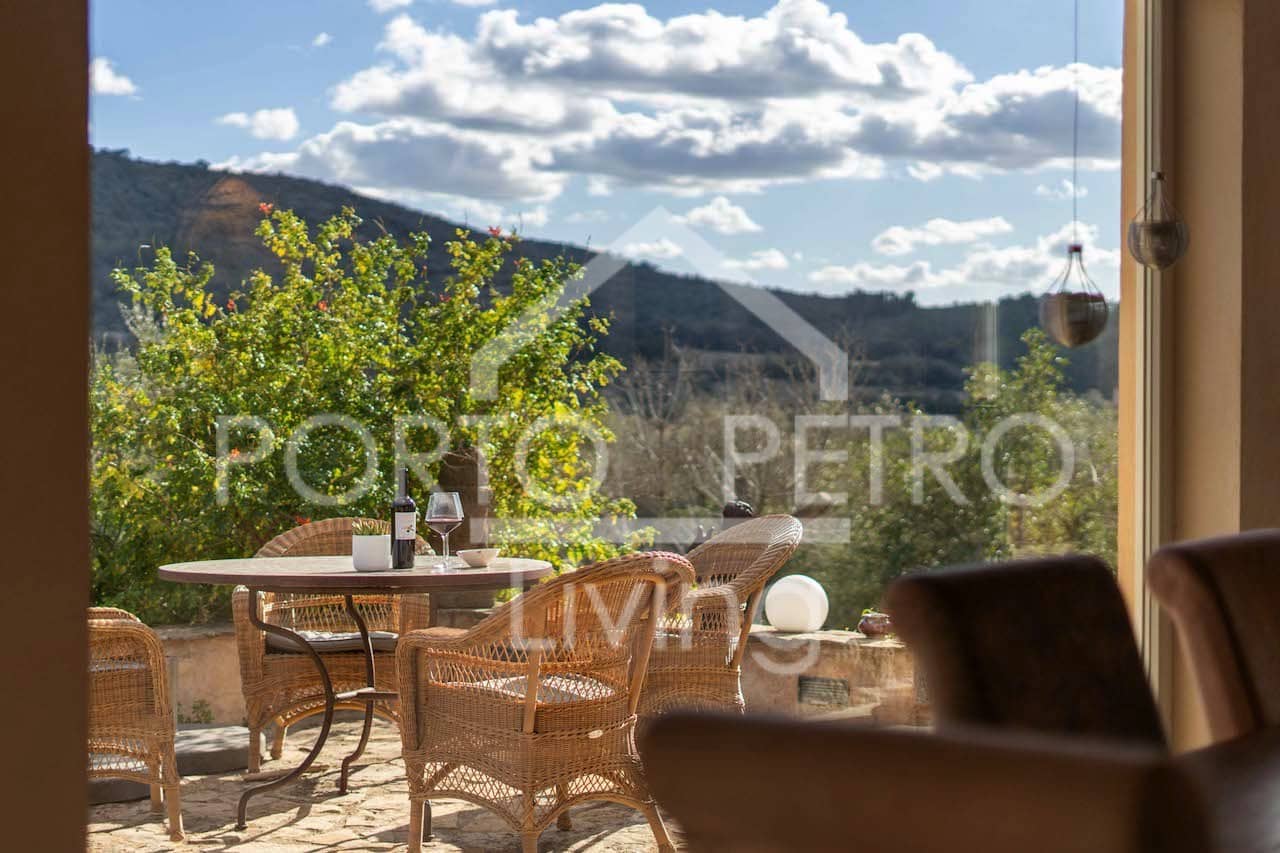 4 soveværelse Finca/Landehus til salg i Petra med swimmingpool - € 2.480.000 (Ref: 8958231)