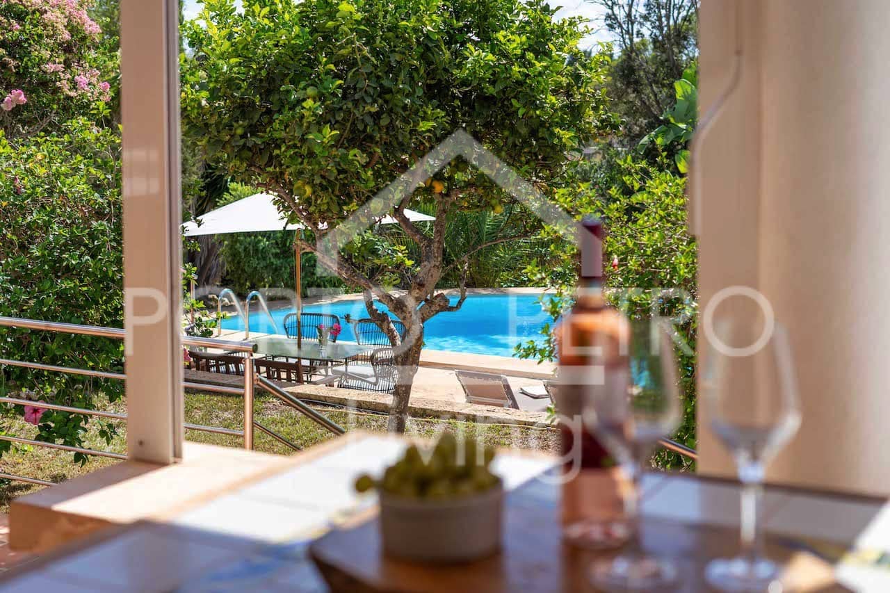 6 soverom Villa til salgs i Porto Petro med svømmebasseng garasje - € 2 300 000 (Ref: 9347906)