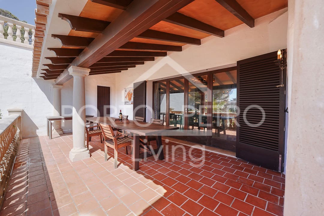 6 slaapkamer Villa te koop in Cala Serena met zwembad garage - € 1.665.000 (Ref: 9347962)