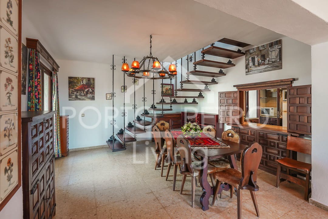6 slaapkamer Villa te koop in Cala Serena met zwembad garage - € 1.665.000 (Ref: 9347962)