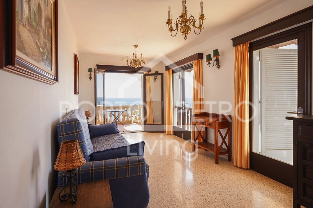 6 slaapkamer Villa te koop in Cala Serena met zwembad garage - € 1.665.000 (Ref: 9347962)