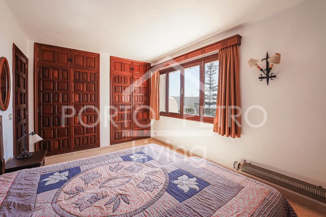 6 slaapkamer Villa te koop in Cala Serena met zwembad garage - € 1.665.000 (Ref: 9347962)