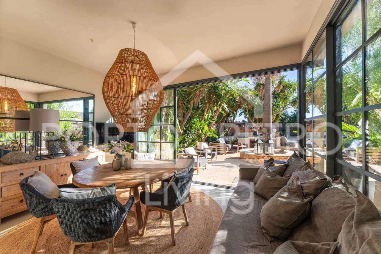 5 sypialnia Dom na sprzedaż w Santanyi z basenem garażem - 1 880 000 € (Ref: 9357463)