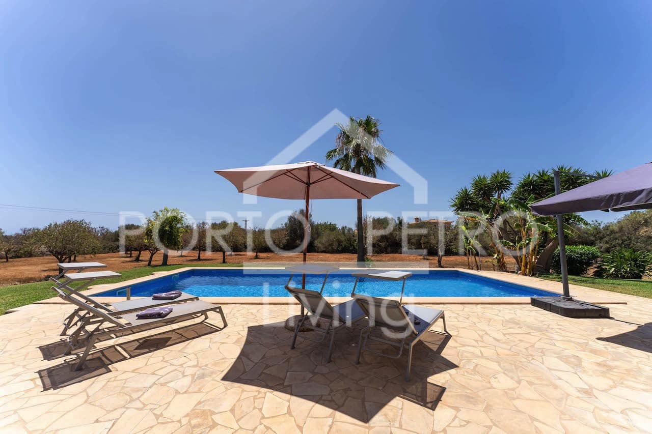 4 makuuhuone Maalaistalo myytävänä paikassa Cala d'Or mukana uima-altaan 
autotalli - 1 795 000 € (Ref: 9440171)