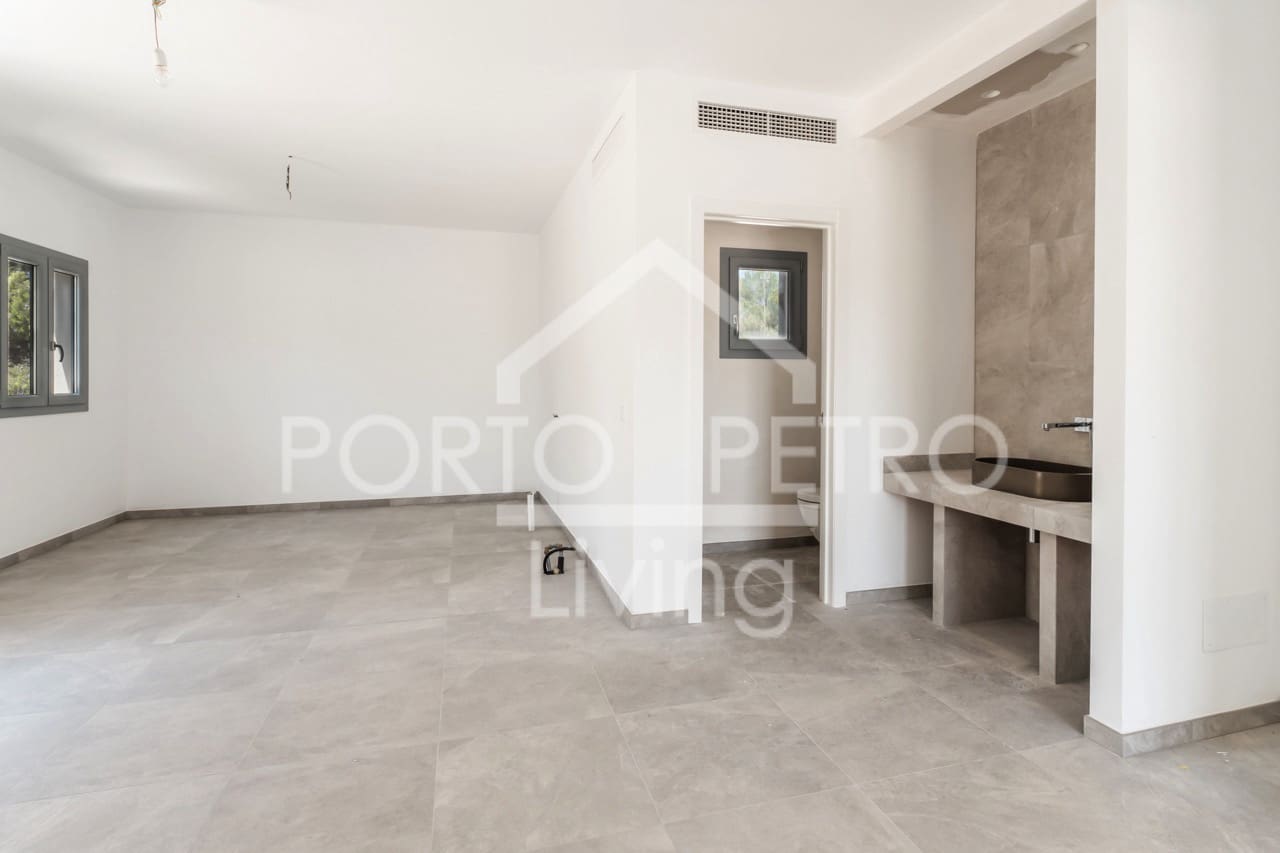 4 soverom Villa til salgs i Porto Petro med svømmebasseng garasje - € 1 400 000 (Ref: 9858389)