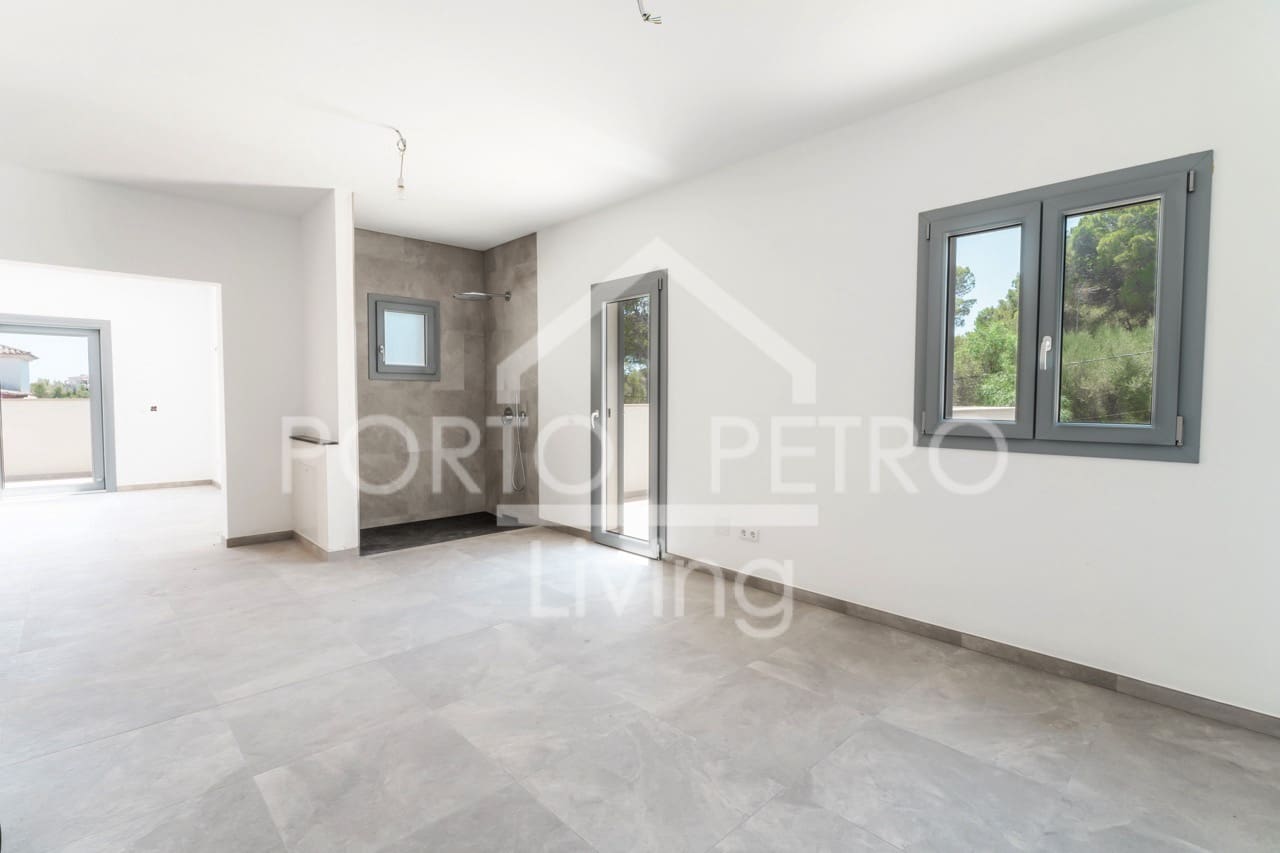 4 soverom Villa til salgs i Porto Petro med svømmebasseng garasje - € 1 400 000 (Ref: 9858389)