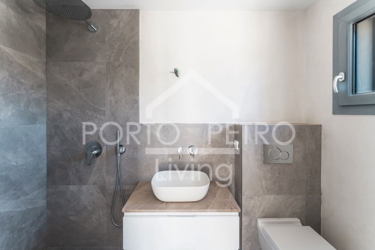 4 soverom Villa til salgs i Porto Petro med svømmebasseng garasje - € 1 400 000 (Ref: 9858389)