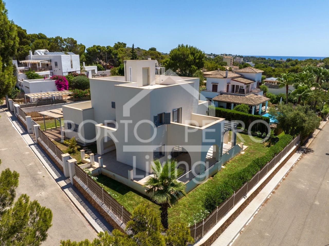 4 soverom Villa til salgs i Porto Petro med svømmebasseng garasje - € 1 400 000 (Ref: 9858389)