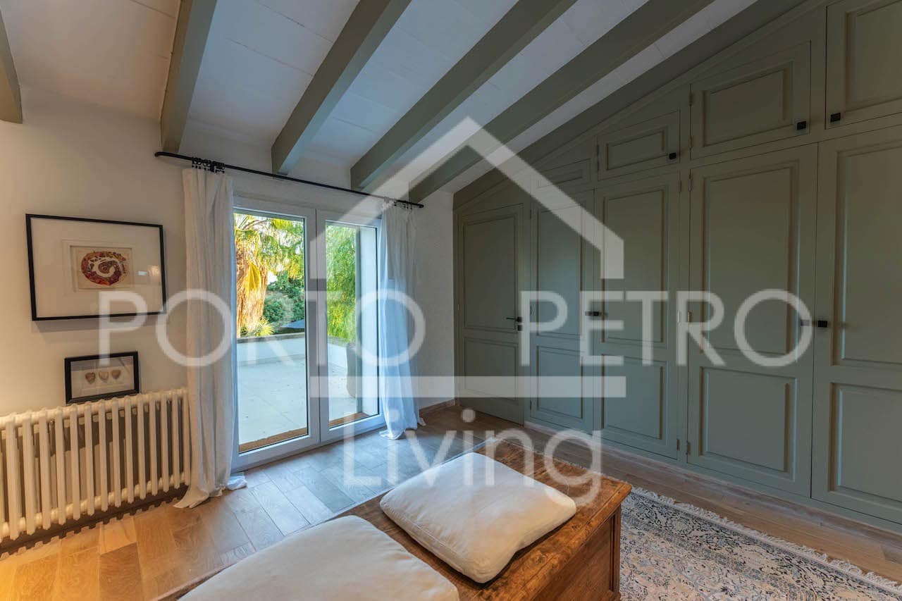 5 sypialnia Dom na sprzedaż w Santanyi z basenem garażem - 1 880 000 € (Ref: 9858413)