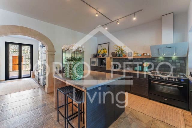 5 sypialnia Dom na sprzedaż w Santanyí z basenem garażem - 1 880 000 € (Ref: 9858413)