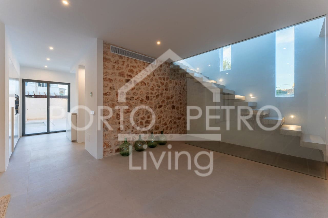 4 bedroom Villa for sale in Cala Santanyi with pool garage - € 2,100,000 (Ref: 9860337)
