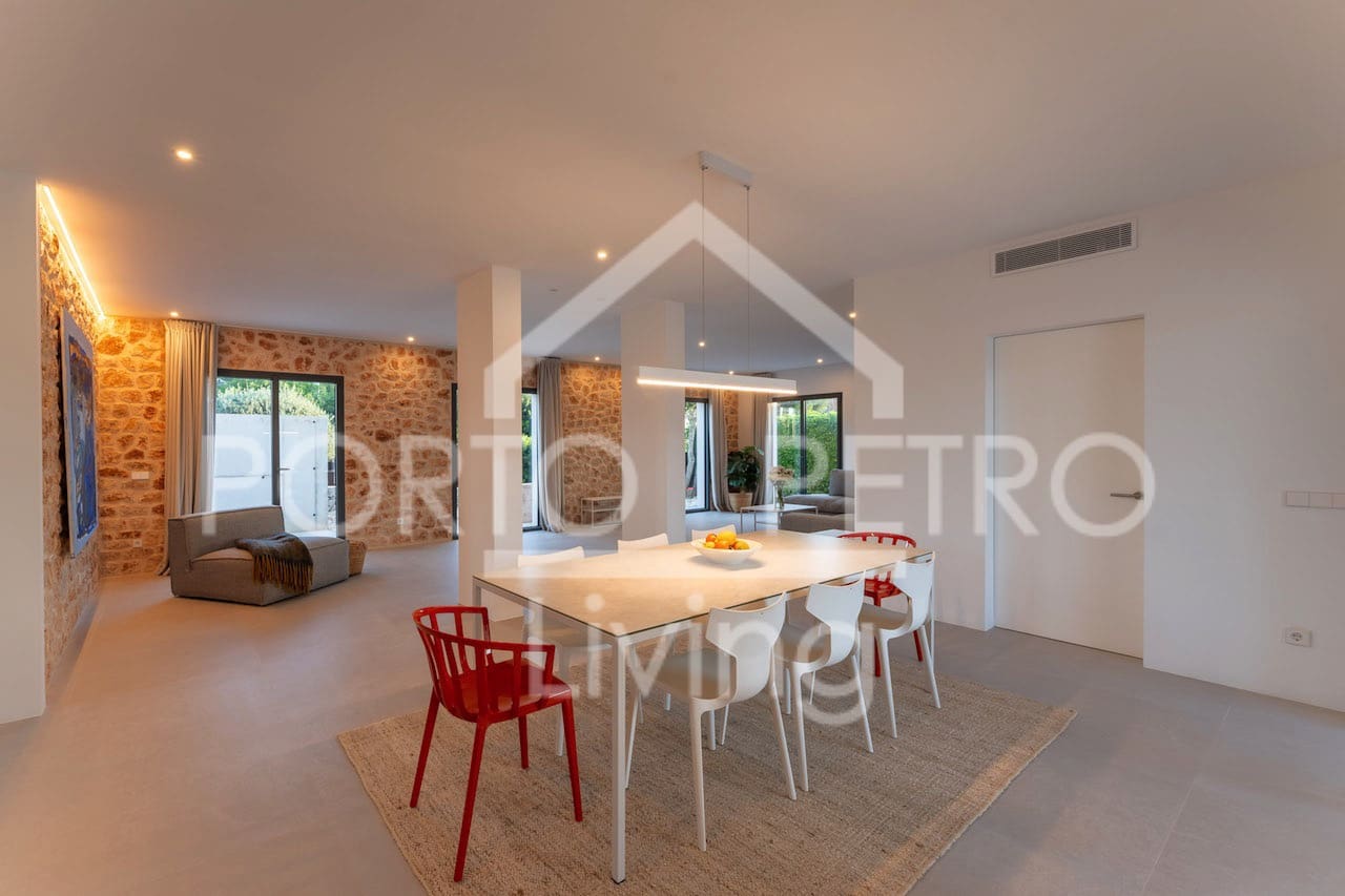 4 bedroom Villa for sale in Cala Santanyi with pool garage - € 2,100,000 (Ref: 9860337)
