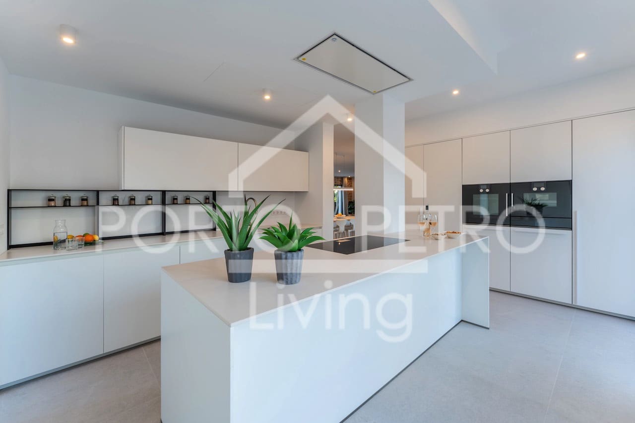 4 bedroom Villa for sale in Cala Santanyi with pool garage - € 2,100,000 (Ref: 9860337)