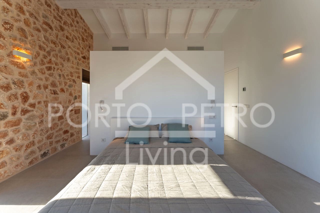 4 bedroom Villa for sale in Cala Santanyi with pool garage - € 2,100,000 (Ref: 9860337)