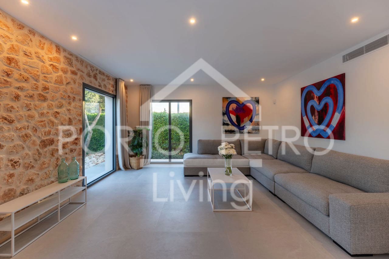 4 bedroom Villa for sale in Cala Santanyi with pool garage - € 2,100,000 (Ref: 9860337)