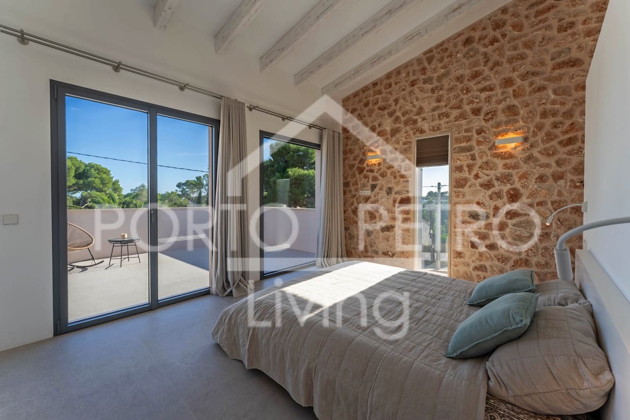 4 bedroom Villa for sale in Cala Santanyi with pool garage - € 2,100,000 (Ref: 9860337)