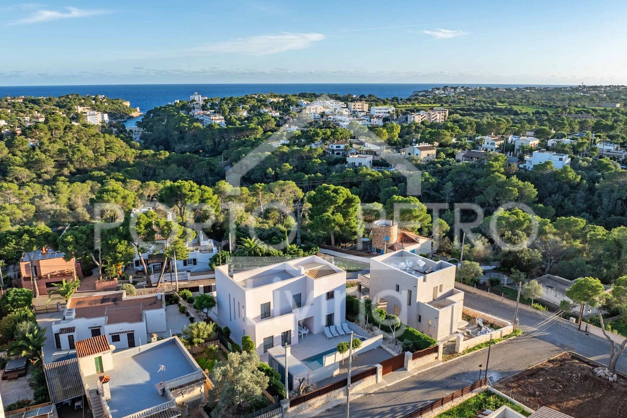 4 bedroom Villa for sale in Cala Santanyi with pool garage - € 2,100,000 (Ref: 9860337)