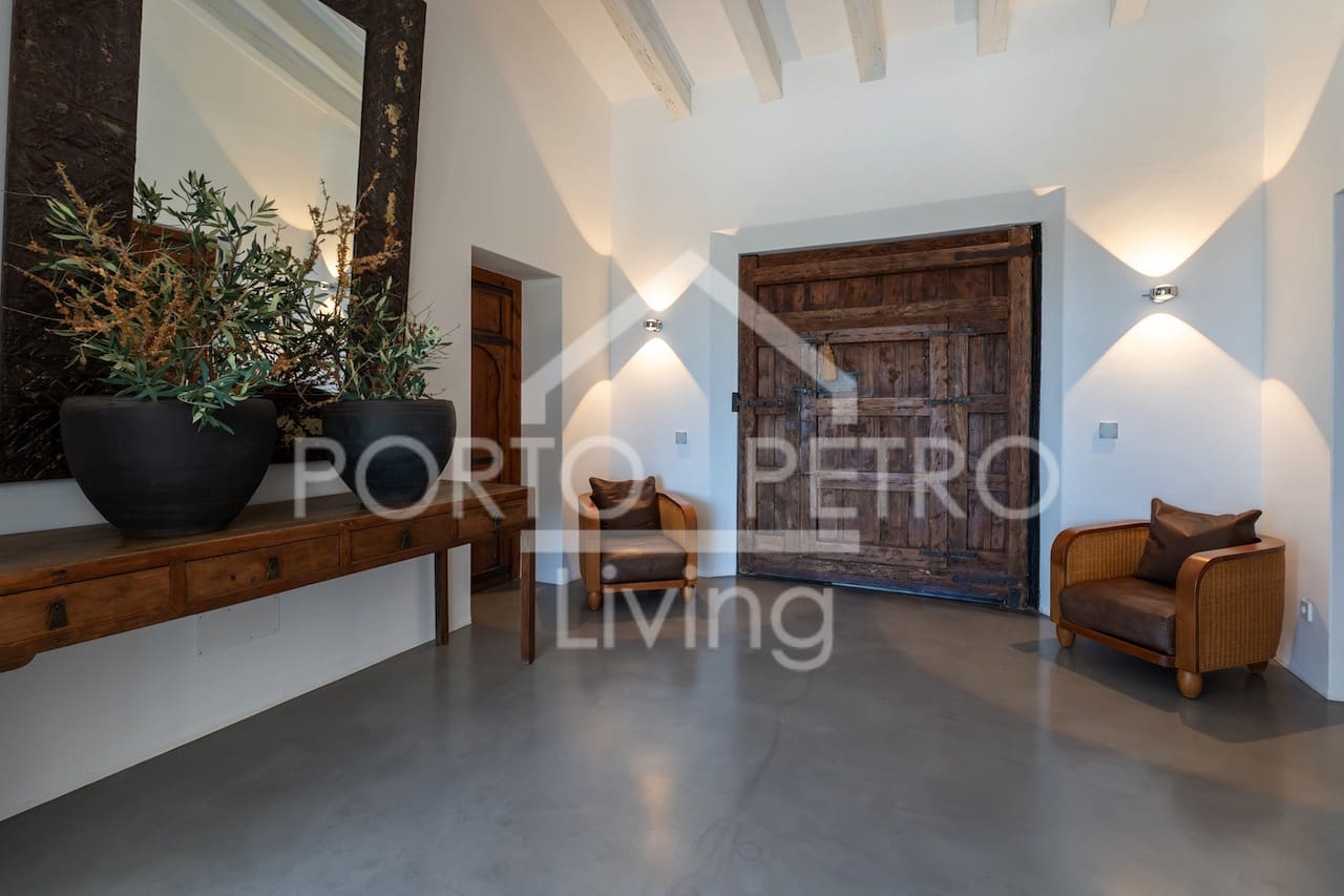 5 bedroom Finca/Country House for sale in Santanyi with pool garage - € 6,900,000 (Ref: 9860375)