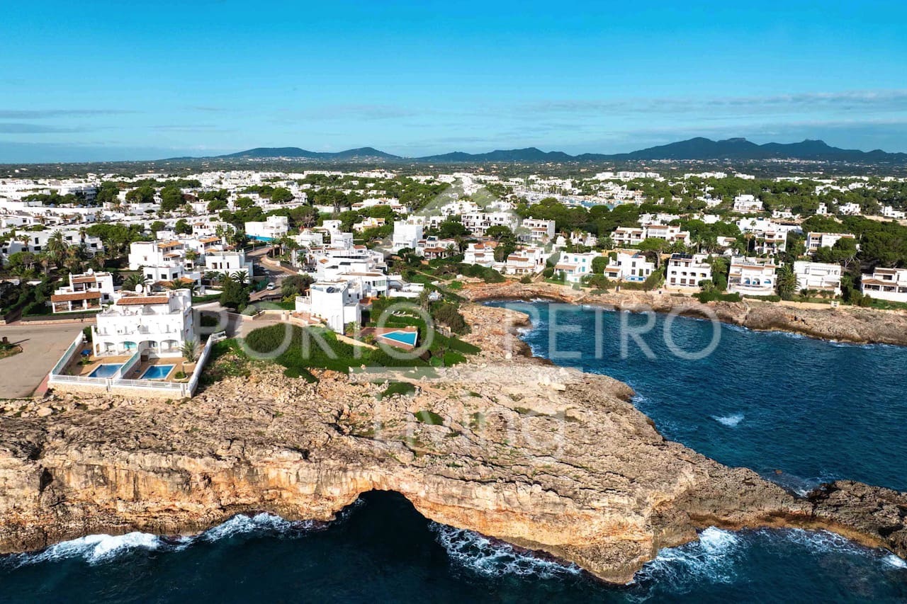 Building Plot for sale in Cala d'Or - € 1,800,000 (Ref: 9860378)