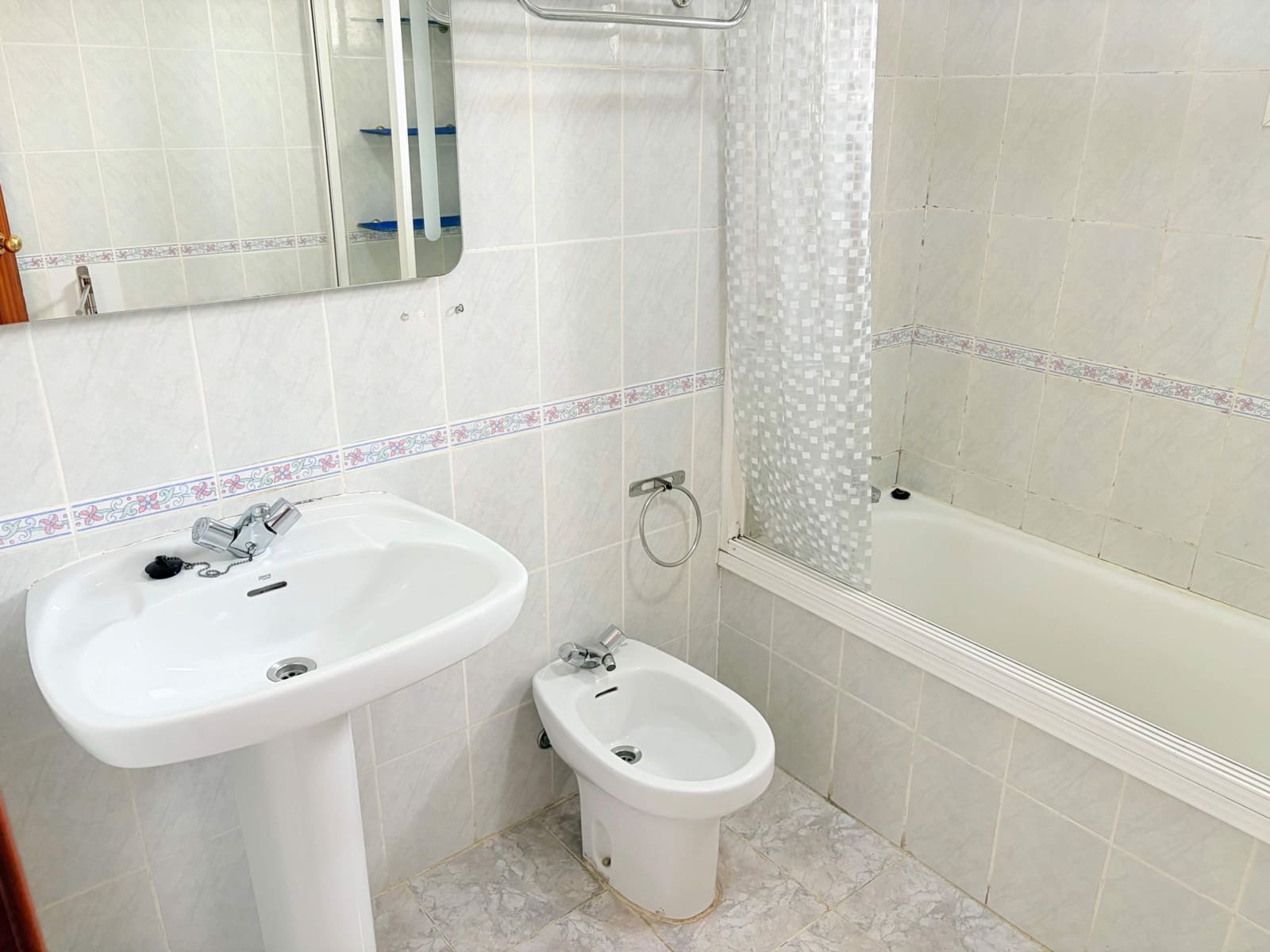 4 sovrum Radhus till salu i San Roque med garage - 250 000 € (Ref: 10004253)