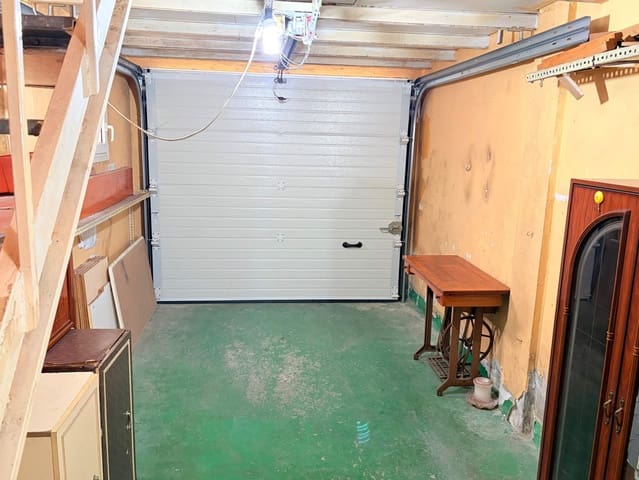 4 bedroom Terraced Villa for sale in San Roque with garage - € 250,000 (Ref: 10004253)