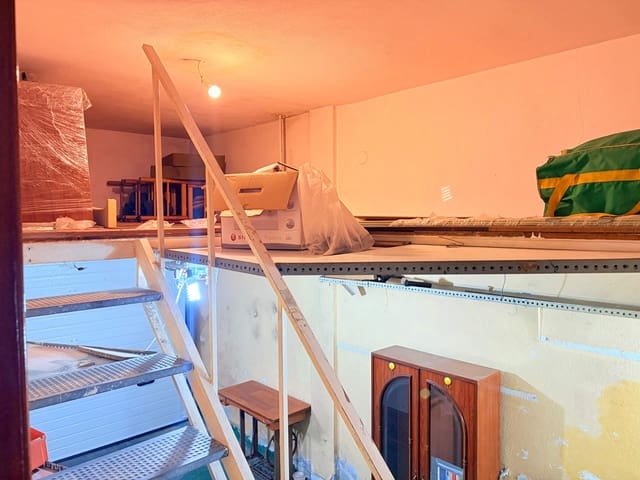 4 bedroom Terraced Villa for sale in San Roque with garage - € 250,000 (Ref: 10004253)