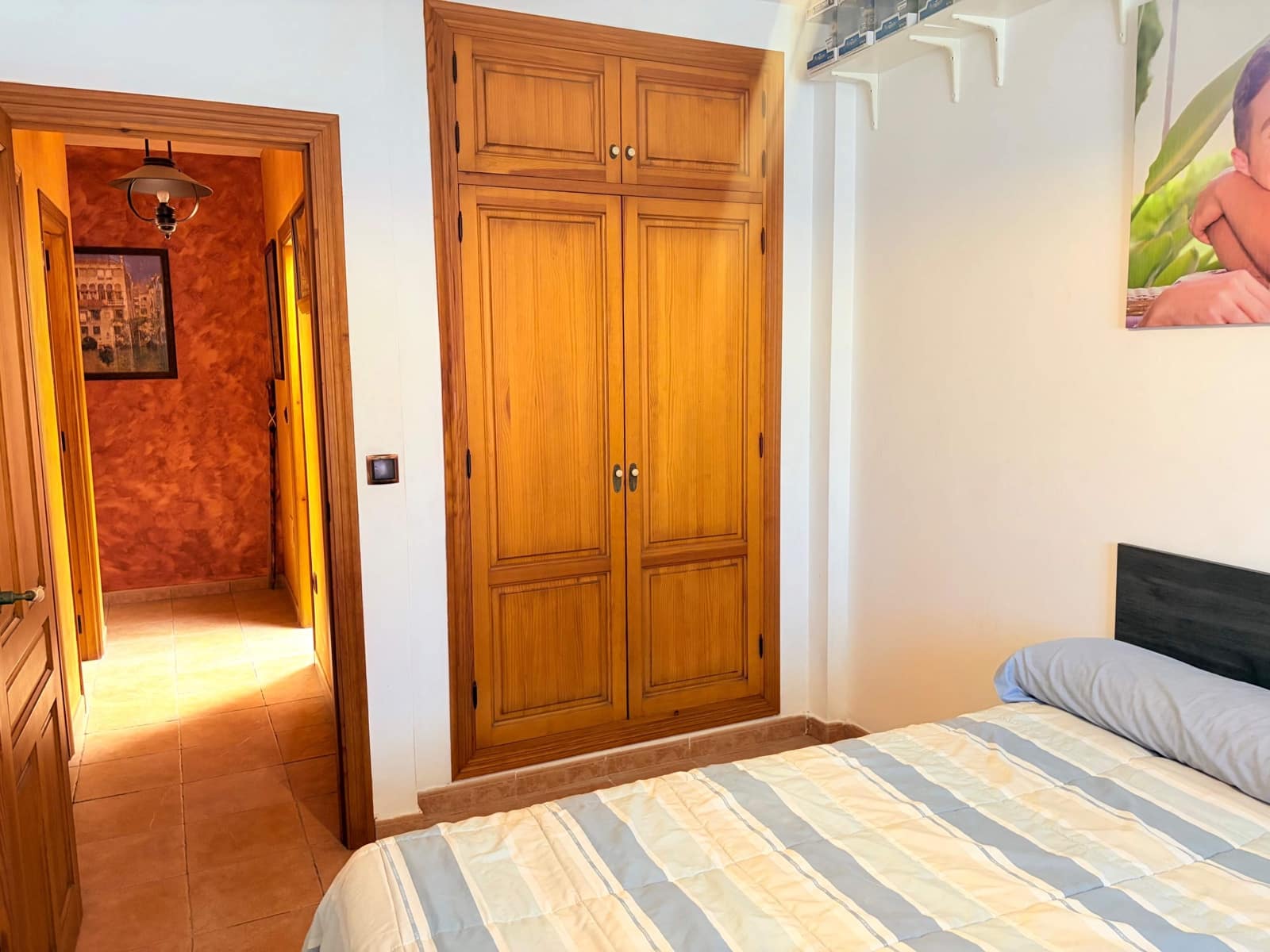 4 bedroom Townhouse for sale in La Linea de la Concepcion with garage - € 303,000 (Ref: 10017567)
