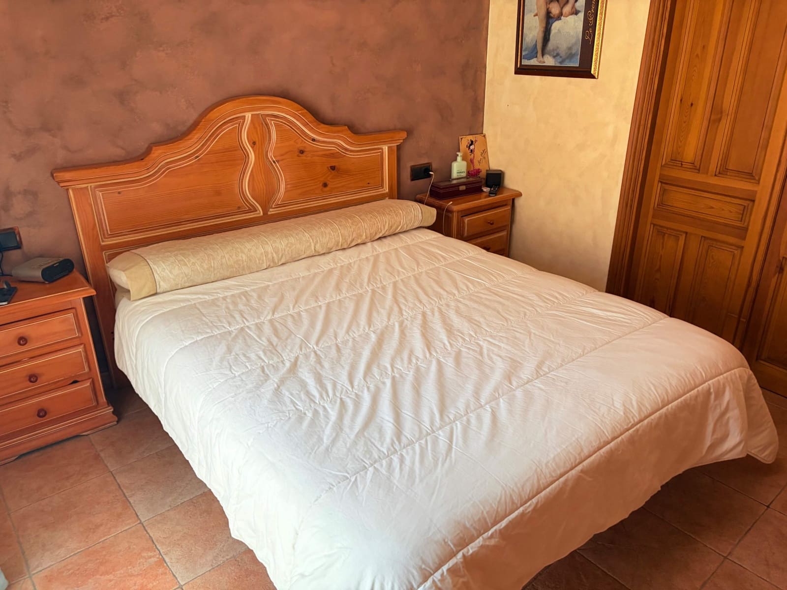 4 bedroom Townhouse for sale in La Linea de la Concepcion with garage - € 303,000 (Ref: 10017567)