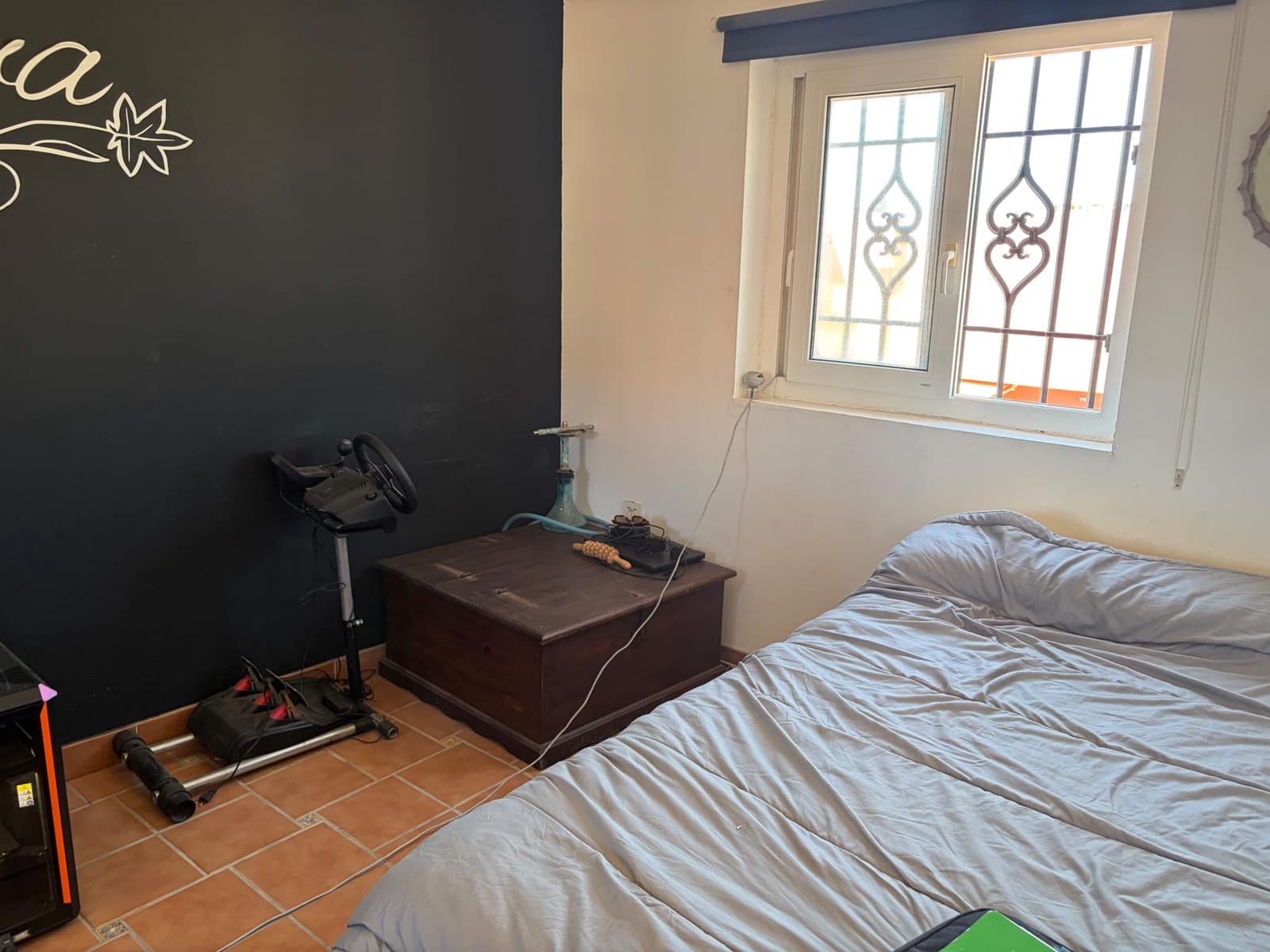 4 bedroom Townhouse for sale in La Linea de la Concepcion with garage - € 303,000 (Ref: 10017567)