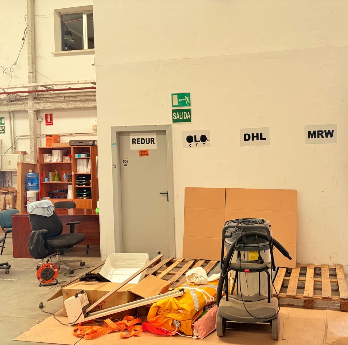 Biznes na sprzedaż w La Linea de la Concepcion - 1 100 000 € (Ref: 10018561)